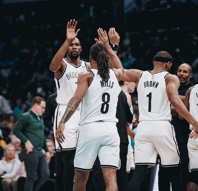 夏洛特黄蜂VS布鲁克林篮网：NBA常规赛激战即将上演