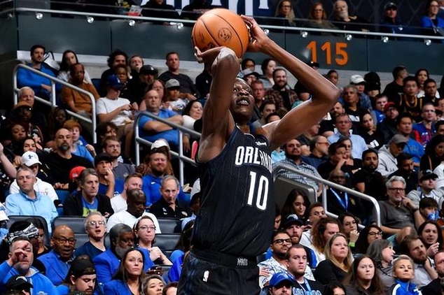 内外对决！亚特兰大老鹰vs奥兰多魔术，火爆NBA直播频道