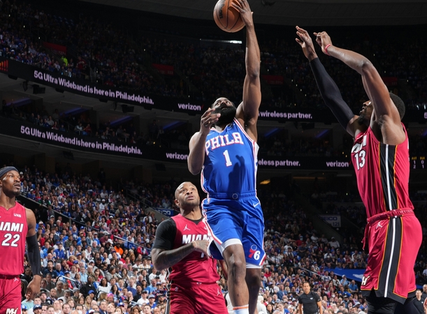 东部强强对决！迈阿密热火VS费城76人，NBA精彩对决即将上演