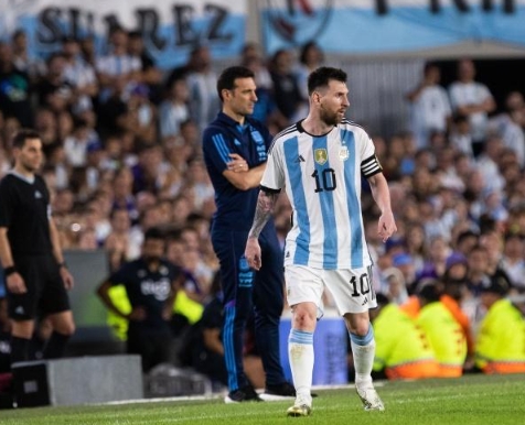 肯佩斯谈梅西和斯卡洛尼：阿根廷足球仍存在问题