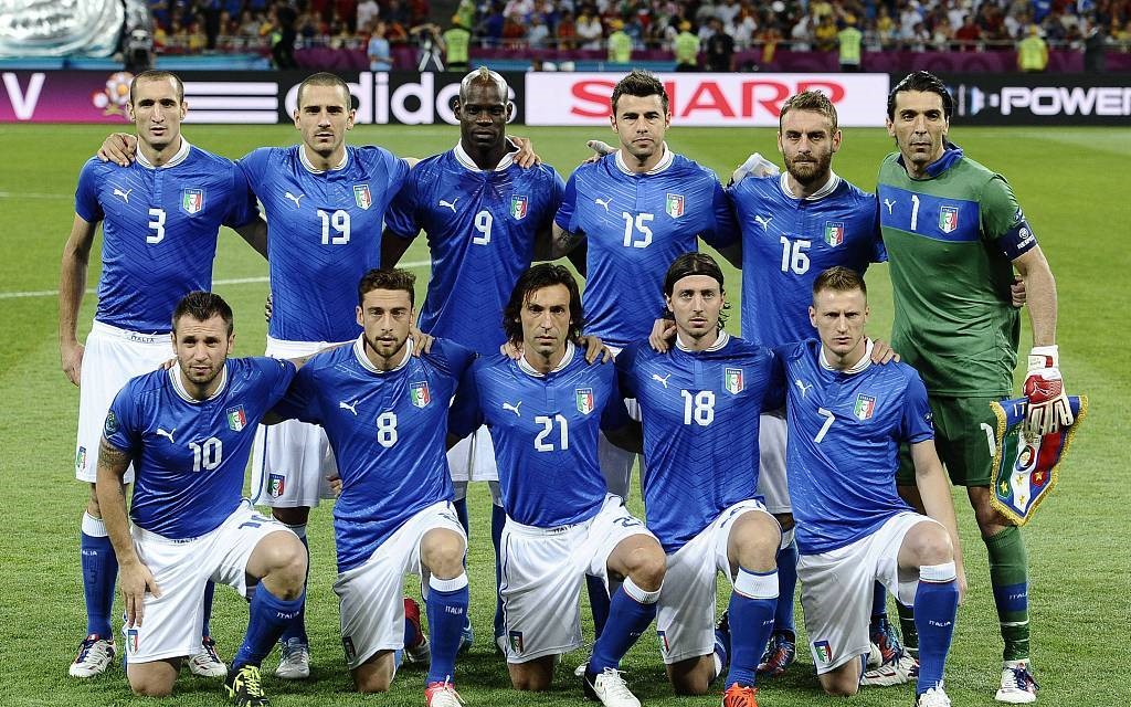 2012年欧洲杯决赛：西班牙对阵意大利—技术与战术的巅峰对决
