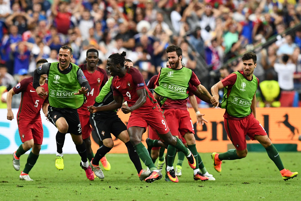 2016年欧洲杯决赛：葡萄牙对阵法国——逆境中的英雄诞生