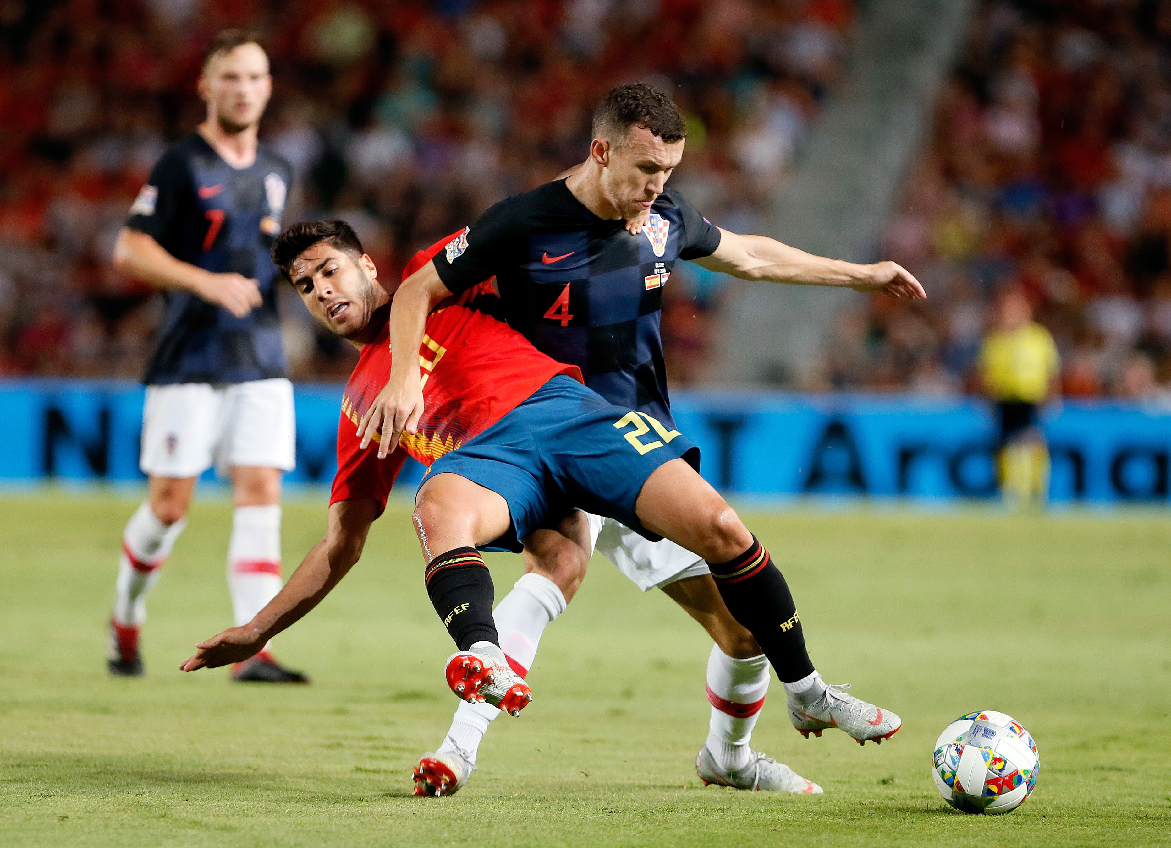 欧洲杯小组赛焦点战：西班牙VS克罗地亚，谁能拔得头筹？