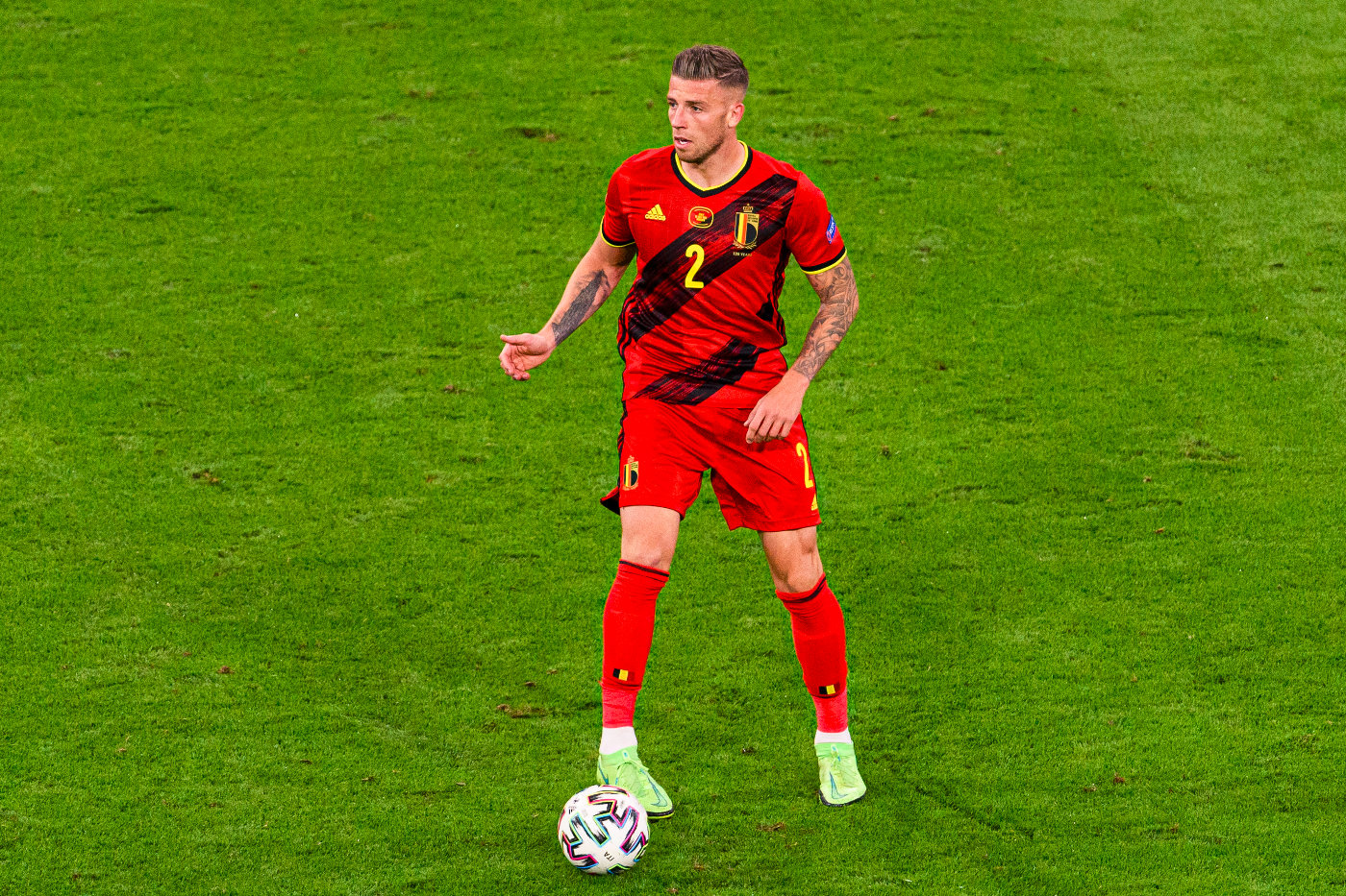 阿尔德韦雷尔德：2016年欧洲杯的防线守护者
