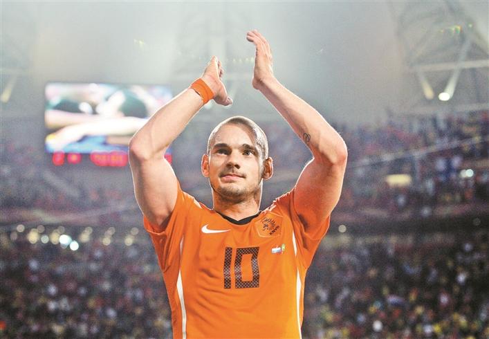 2012年欧洲杯上的斯内德：荷兰中场的灵魂指挥家