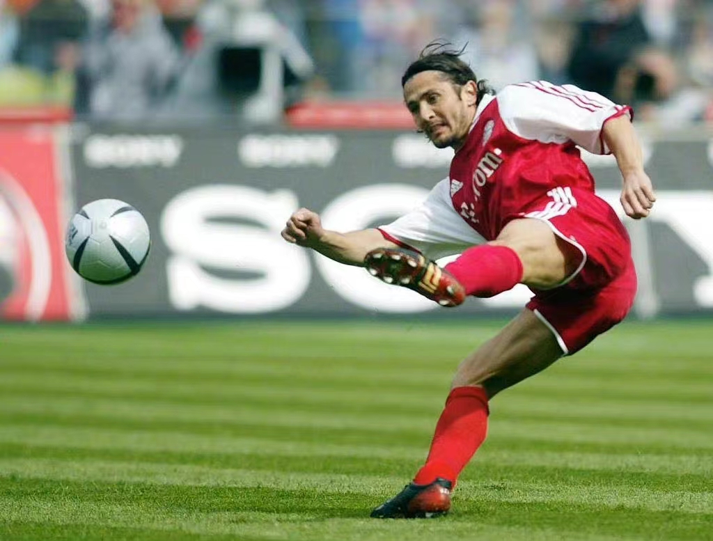 2004年欧洲杯上的利扎拉祖：法国队的不朽传奇