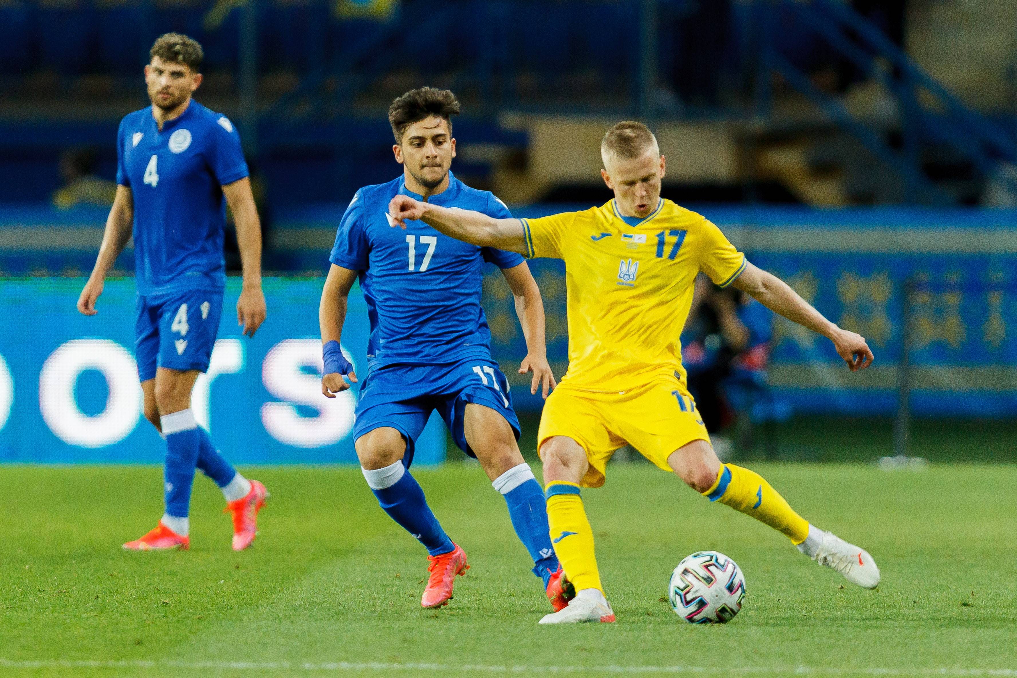 乌克兰荣耀：2012年欧洲杯的蓝色传奇
