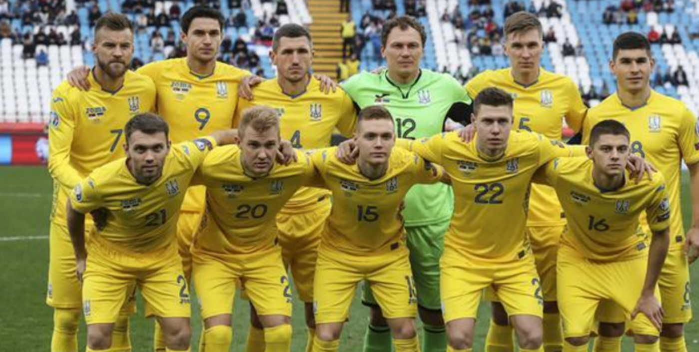乌克兰荣耀：2012年欧洲杯的蓝色传奇