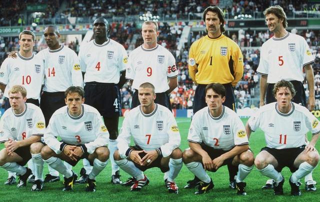 三狮雄心：2000年欧洲杯英格兰队的荣耀之旅
