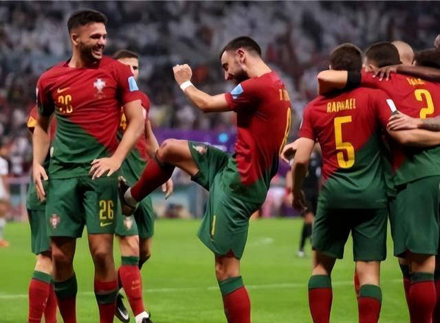 葡萄牙欧洲杯阵容揭晓：C罗身披7号，B席、B费领衔中场
