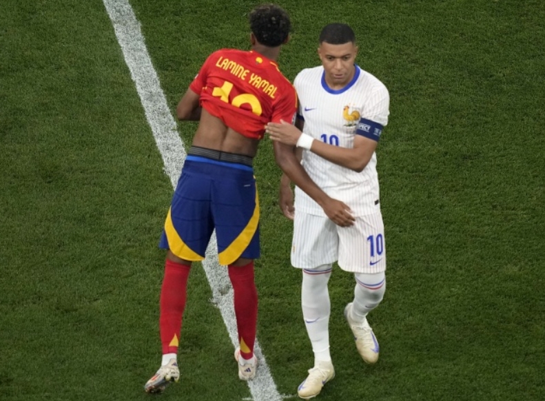 亚马尔透露姆巴佩在赛后索要球衣，全力备战欧洲杯决赛