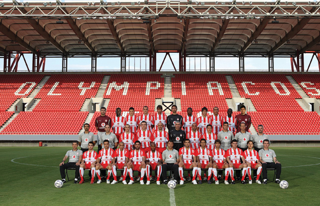 歐冠烽火中的奧林匹亞科斯：鐵血防守鑄就逆襲之路