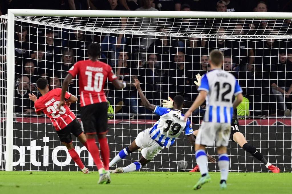 橙焰歐冠路：PSV埃因霍溫的逆襲與堅(jiān)守